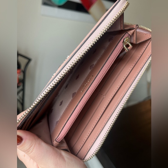Light pink Kate spade wallet - Picture 5 of 6